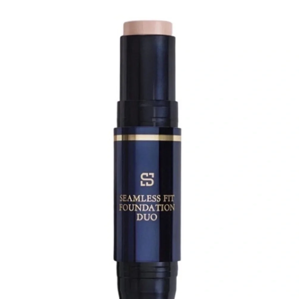 New in box SIIA Stick Founation in Soft Beige
